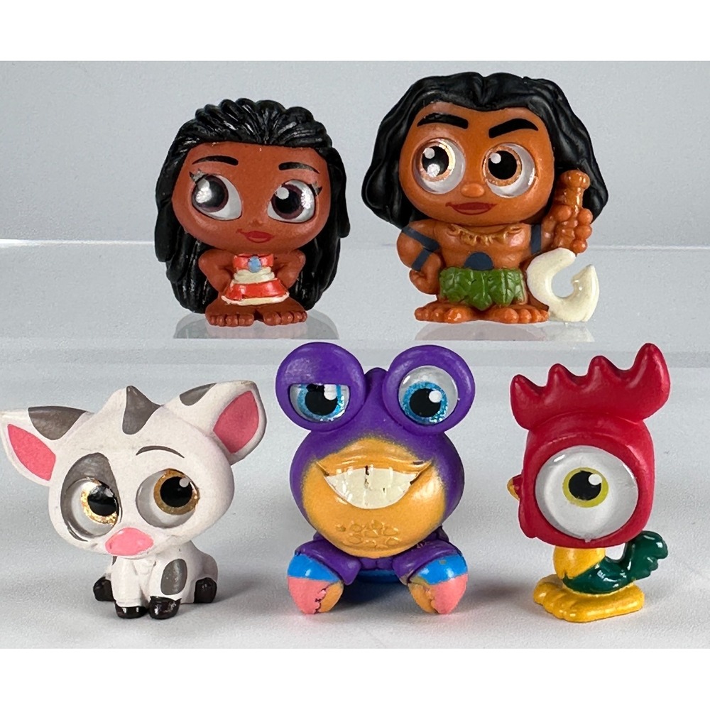 Disney Doorables MOANA Series 5 Complete Lot of 5 Tamatoa Maui Pua Nei Nei Book